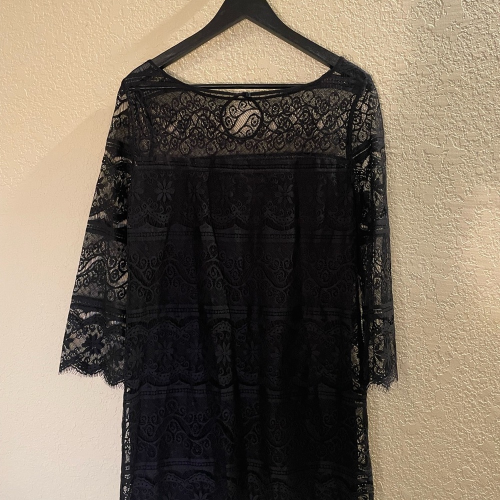 Elegant Black Lace Mini Dress